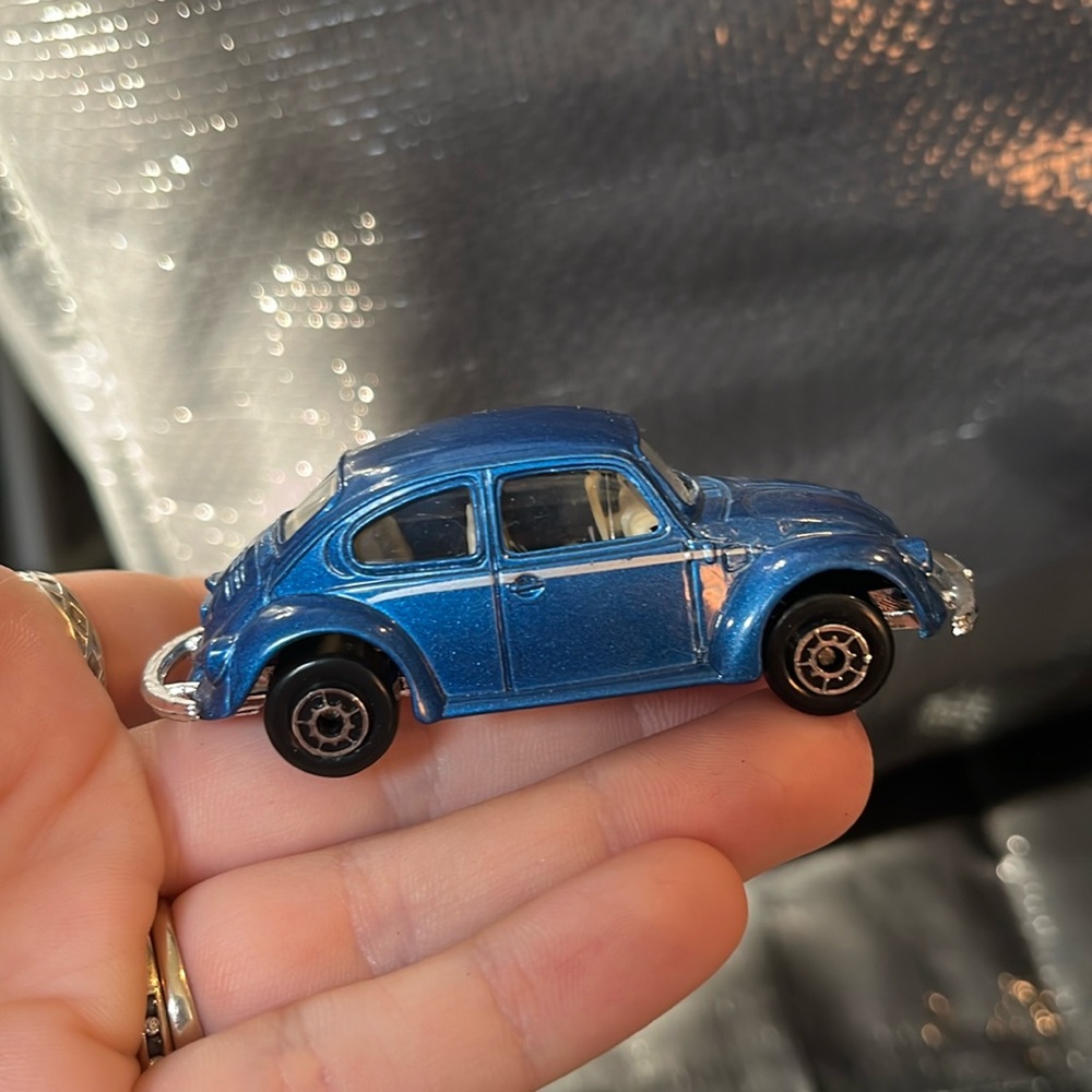 Maisto VW Volkswagen New Beetle Rare Baby Blue, 1/37 Scale DieCast Car HTF Color